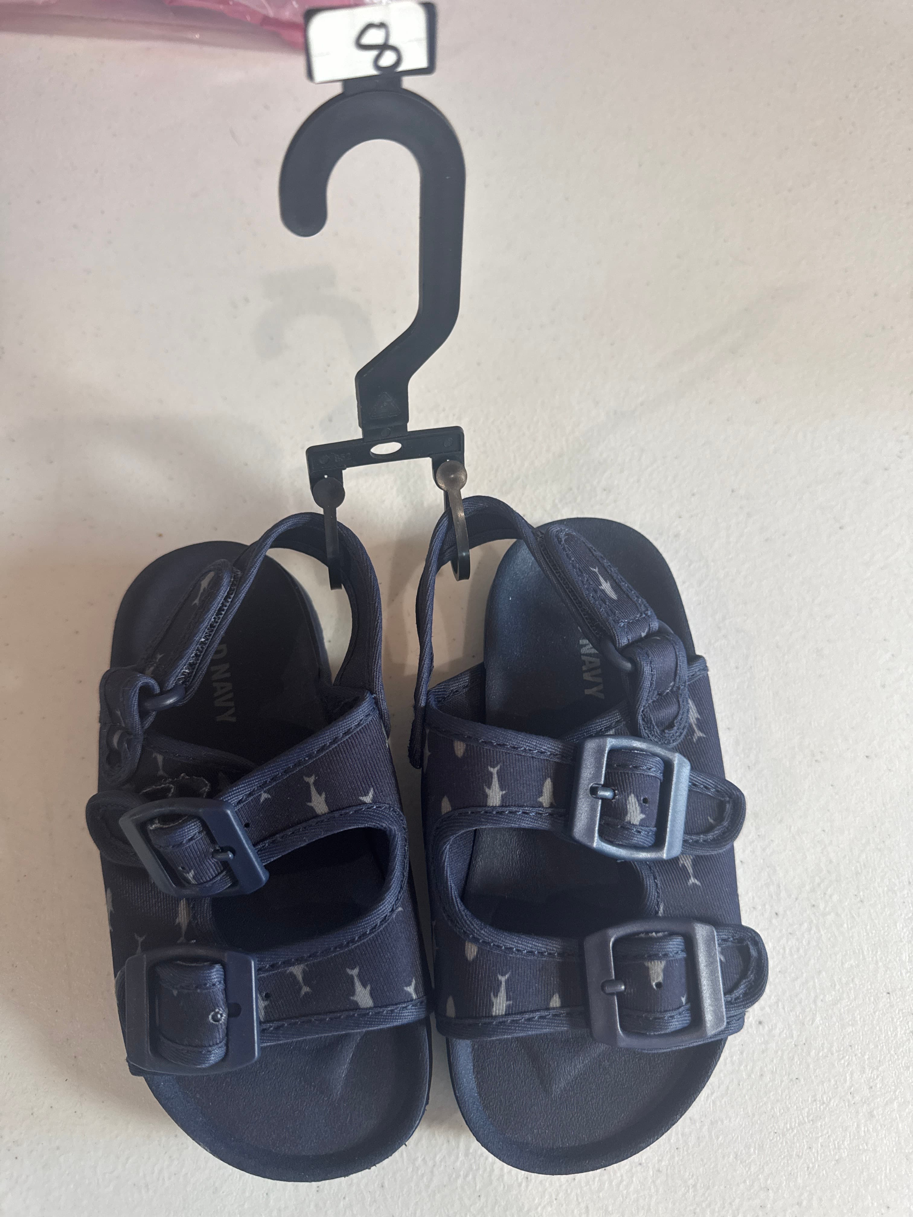 Old Navy size 8 shark sandals
