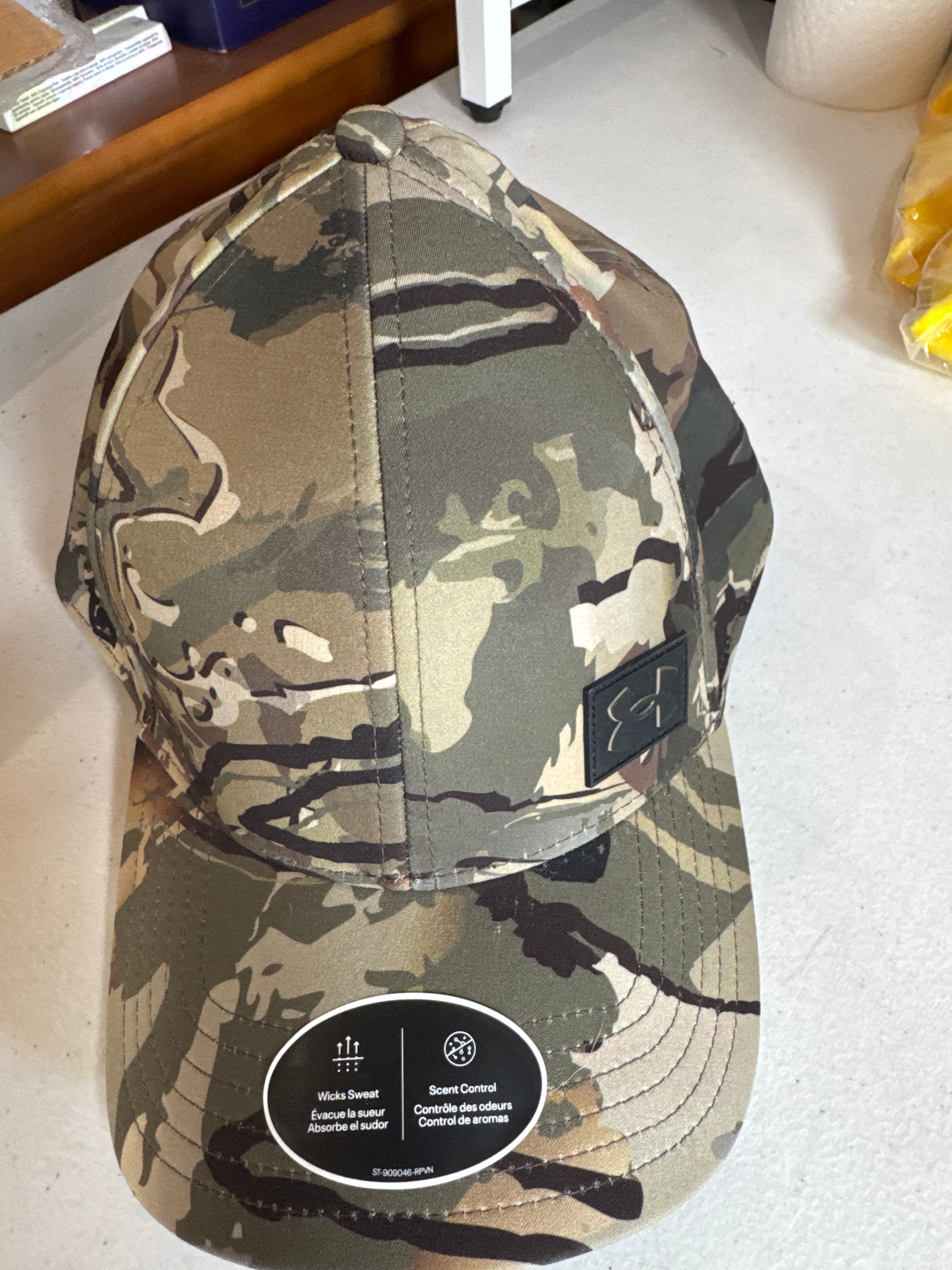 Under Armour camo Hat xl/xxl classic fit 