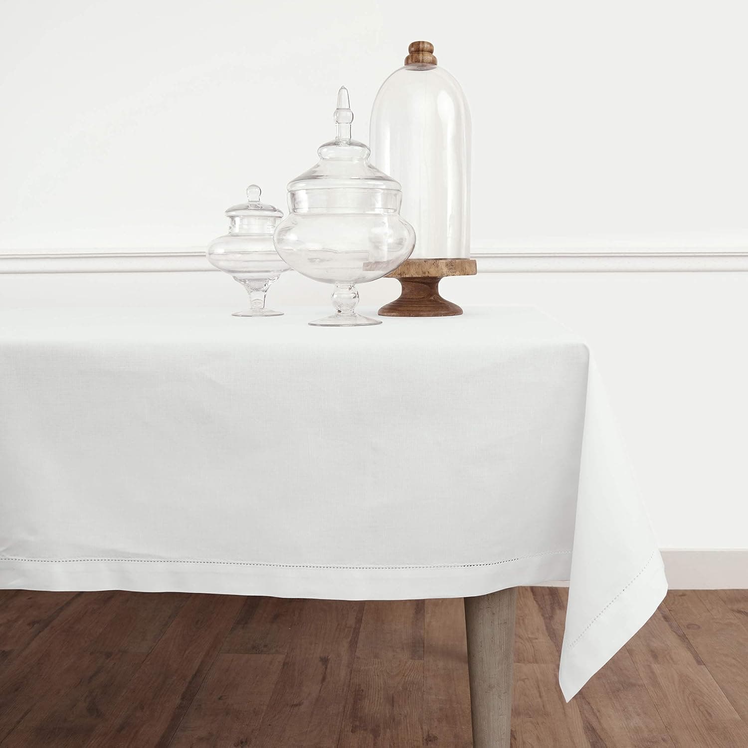 Solino Home Cotton Linen Table Cloth, Throw poppy red Hemstitch, 52 x 52 in